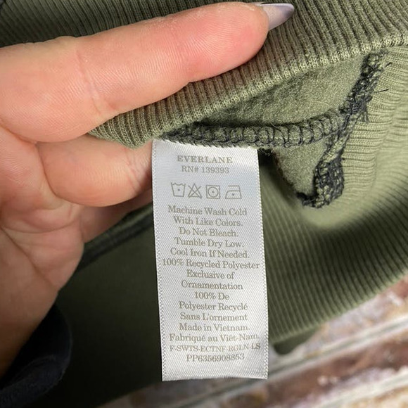 Everlane The ReNew Fleece Olive Raglan Pullover Sweatshirt - Picture 7 of 9